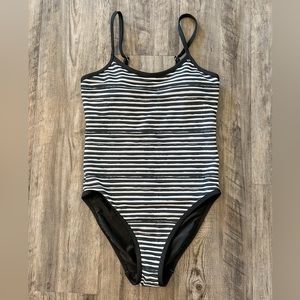 LainSnow Figure 8 One Piece- Large